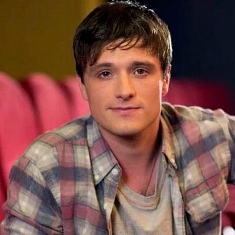 corte sin barba de josh hutcherson